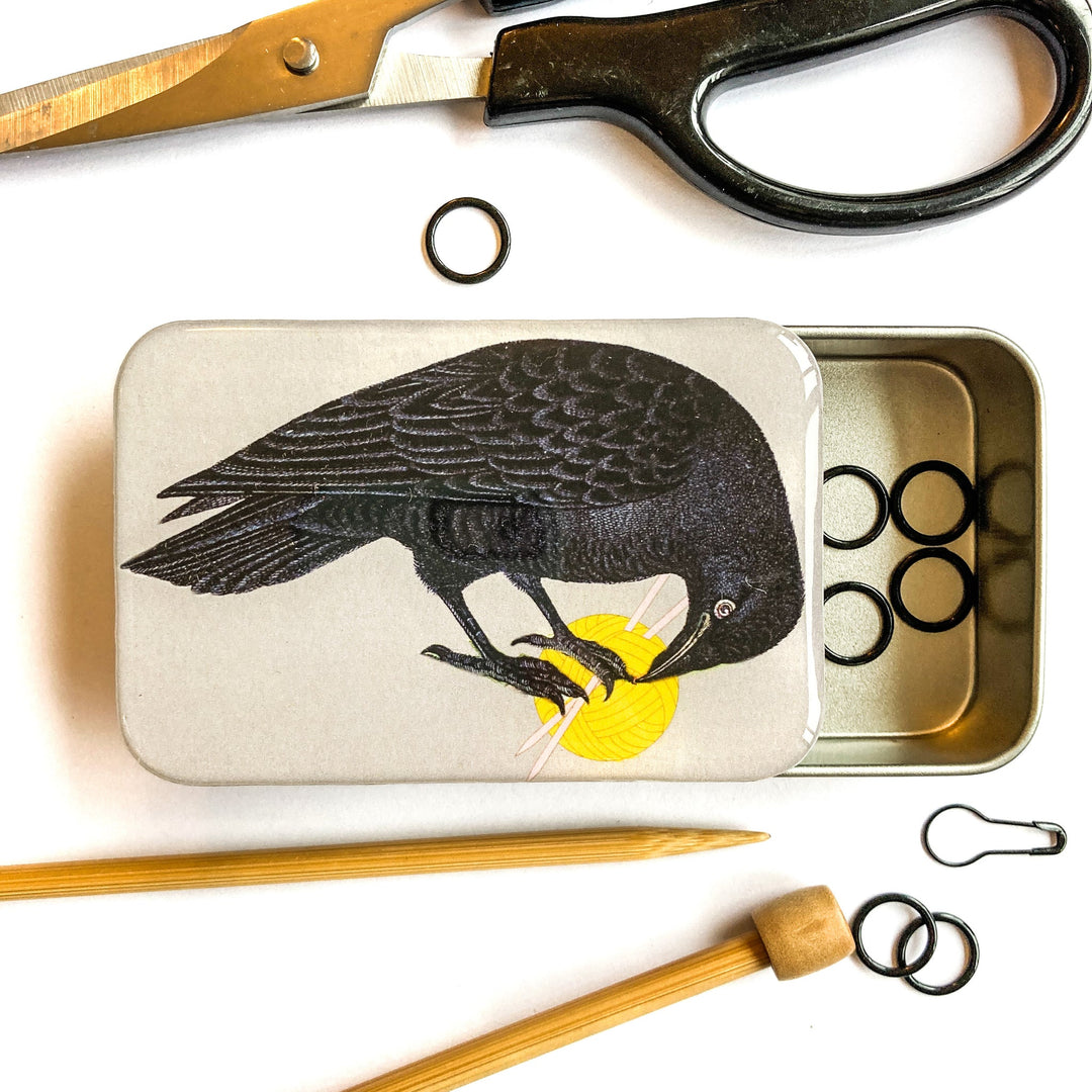 Firefly Notes : Metalæske - Yarn crow (Stor)