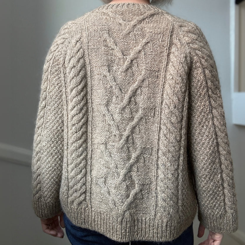 Cable Joy Cardigan Lenes Knitwear - Garnset (ohne Anleitung)