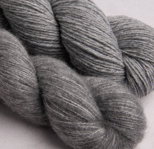 N: 145 Lysegrå / C: 145 Lysegrå