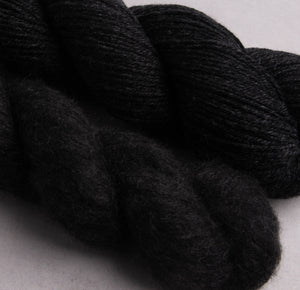 N: 185 Mørkegrå / C: 179 Mørkegrå