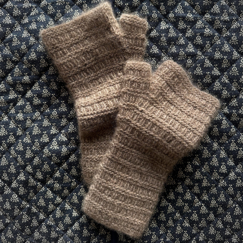 Gloves No. 1 My Favourite Things Knitwear - Strickpaket Lammwolle
