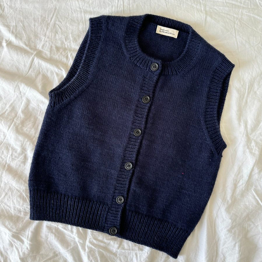 Maggie Vest PetiteKnit - Strickset Lammwolle