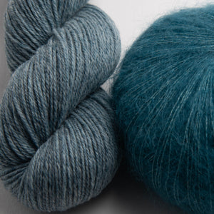 N: 617 Mørk mint / C: 661 Mørk turkis
