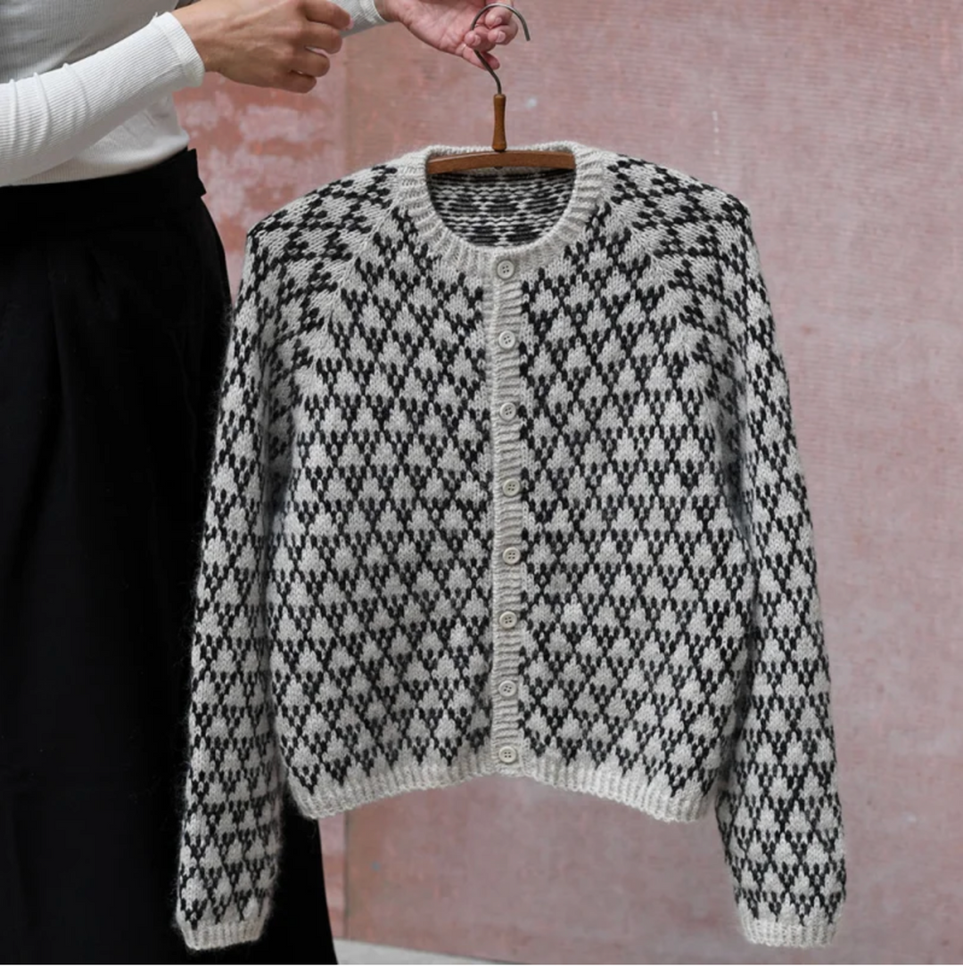 Vorbestellen GARNA Adventskalender SPOT CARDIGAN Anne Ventzel mit 4 gratis Geschenken