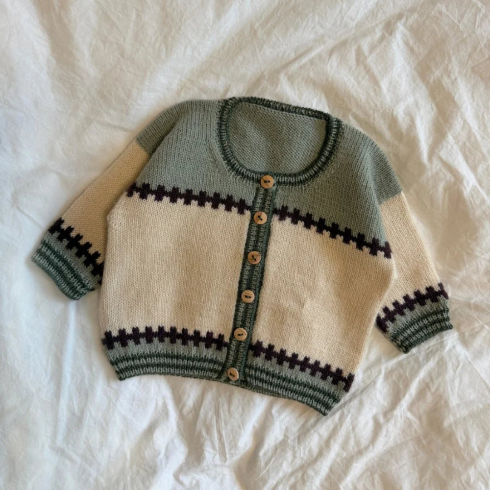 Cross Cardigan Baby PetiteKnit – Strickset