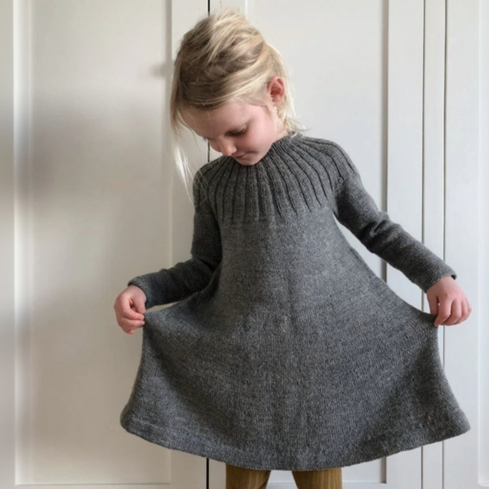 Sunday Kleid PetiteKnit - Strickpaket
