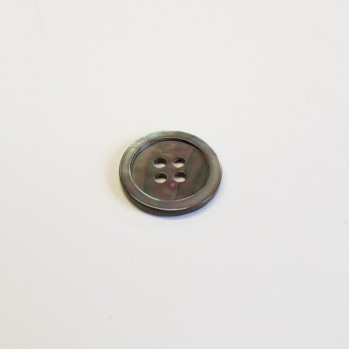 Perlmuttknopf 2 : smoky – 20 mm