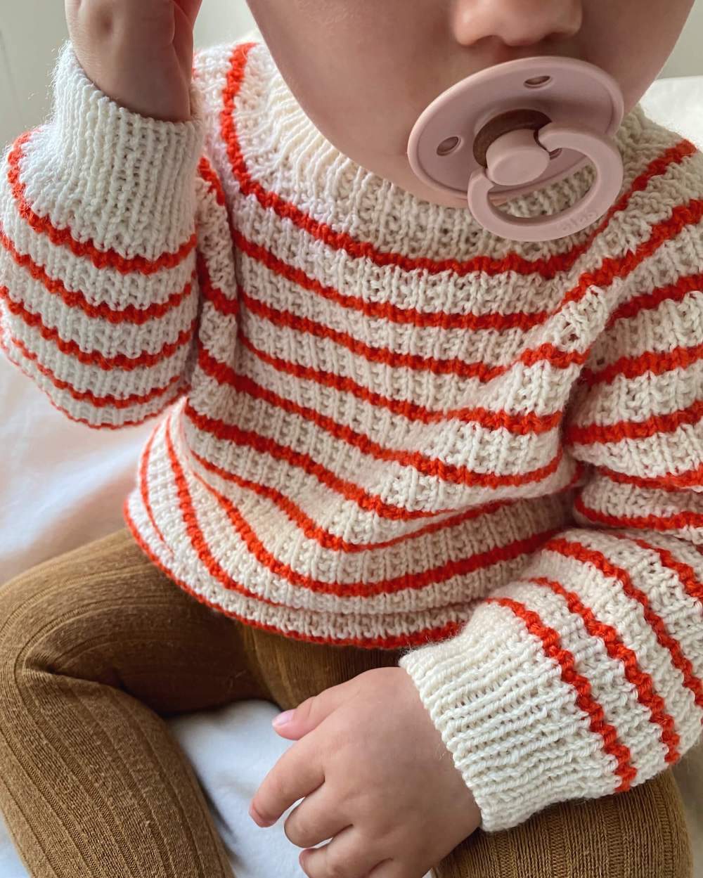 Friday Sweater Baby PetiteKnit - Strickpaket