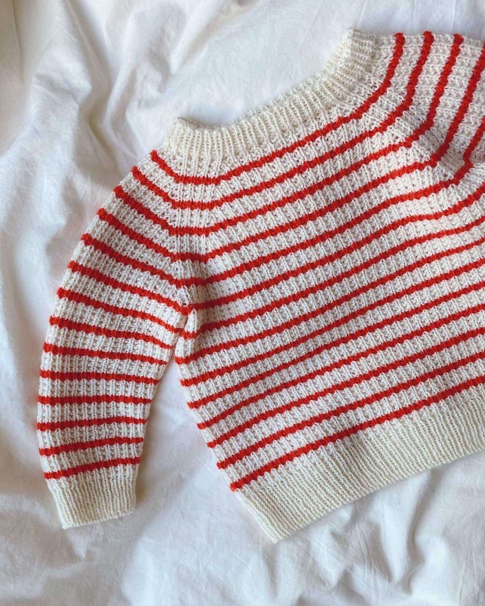 Friday Sweater Baby PetiteKnit - Strickpaket