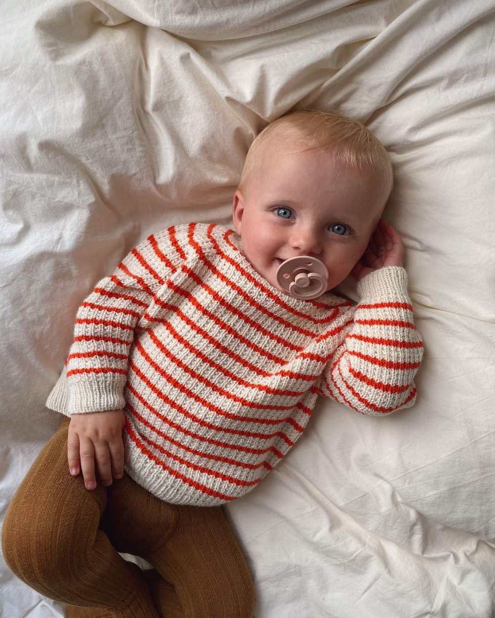 Friday Sweater Baby PetiteKnit - Strickpaket