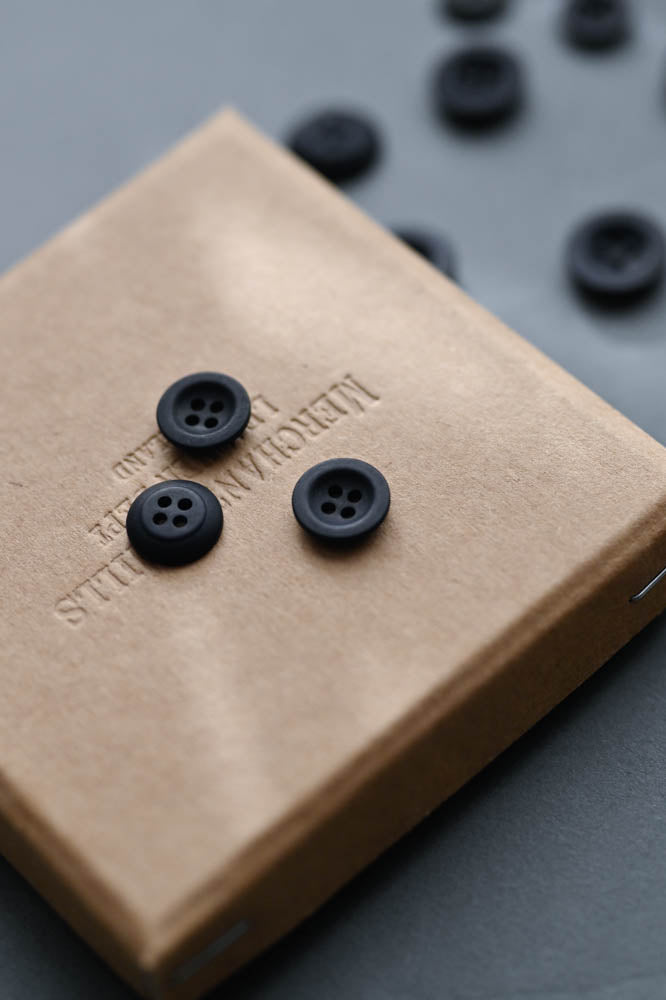 Merchant & Mills – Navy Corozoknopf