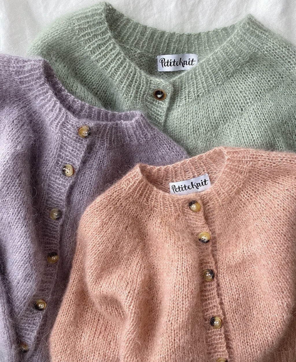 Novice Cardigan Junior - Mohair Edition PetiteKnit - Strickpaket