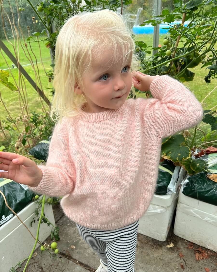 Monday Sweater Junior Strickpaket - PetiteKnit