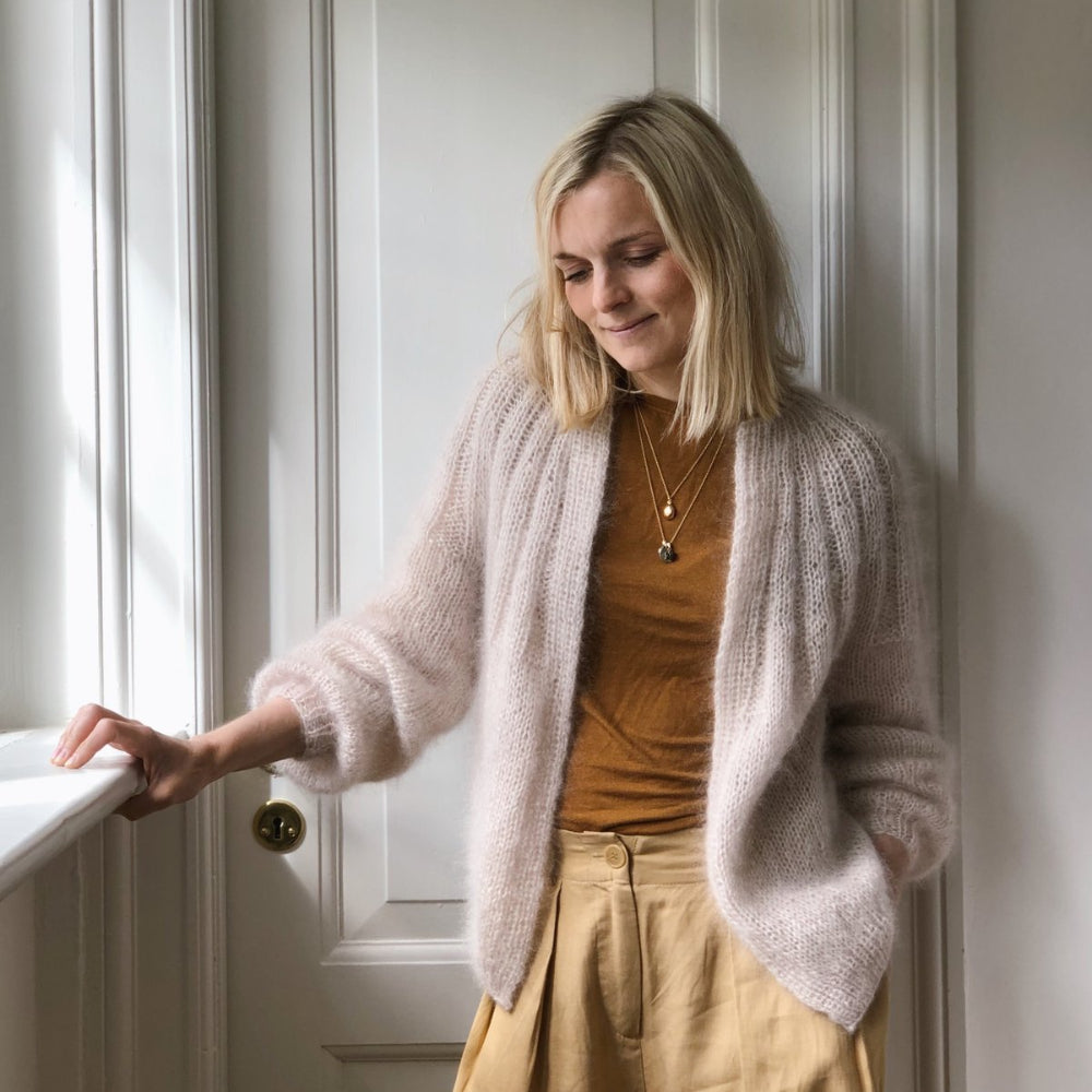 Sunday Cardigan - Mohair Edition PetiteKnit - Strickpaket Mohairseide